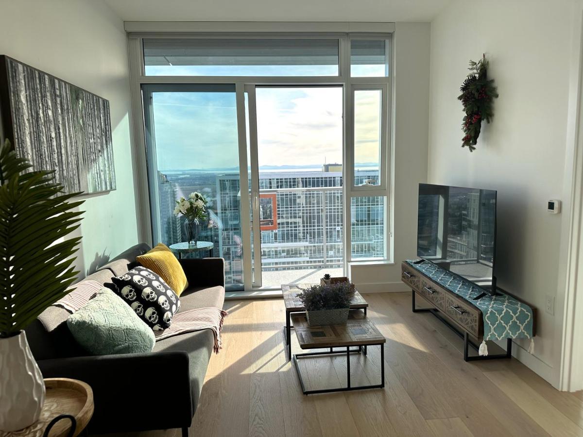 Metro Central Incredible Stylish & Cozy Burnaby Zewnętrze zdjęcie