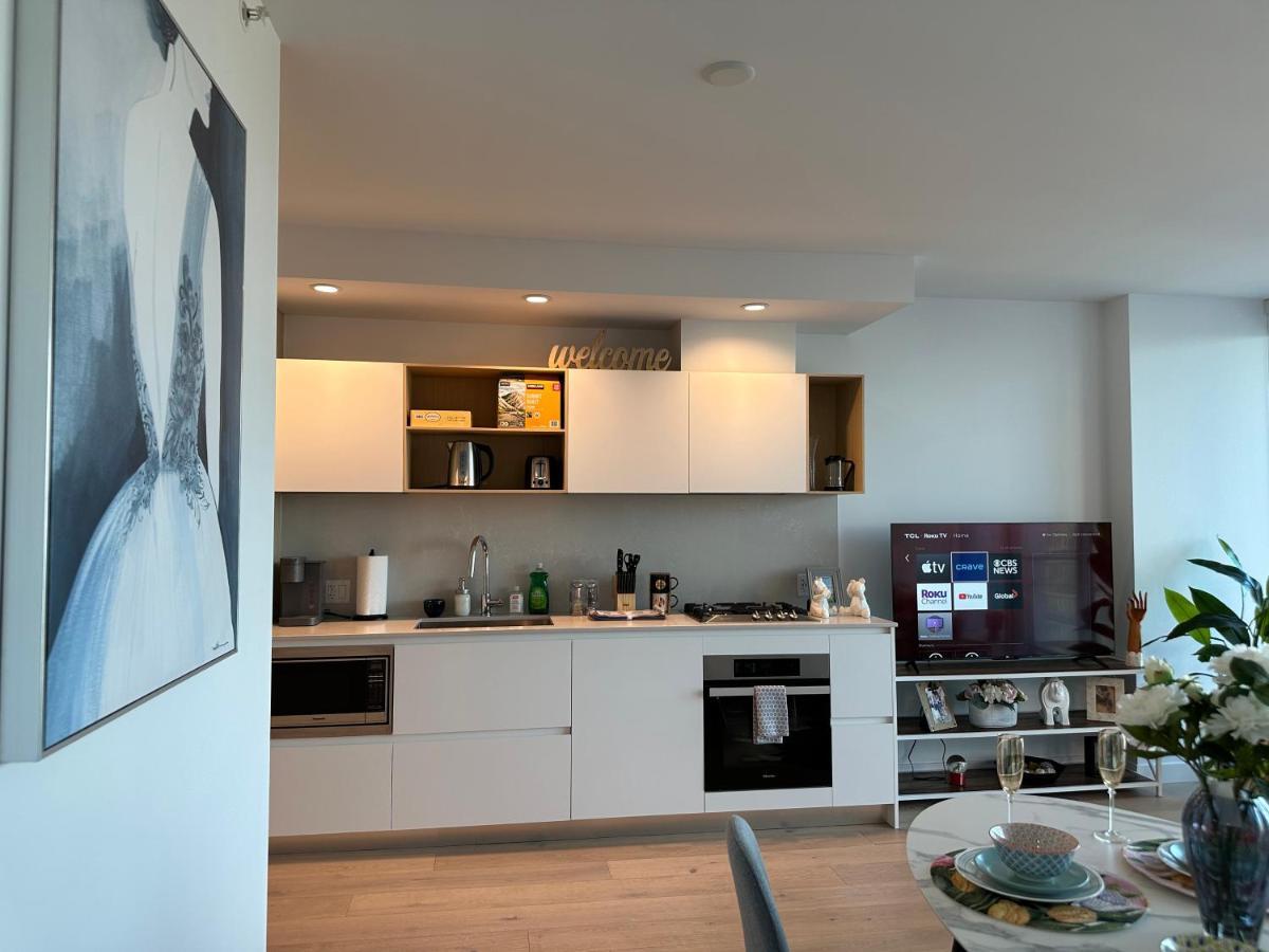 Metro Central Incredible Stylish & Cozy Burnaby Zewnętrze zdjęcie